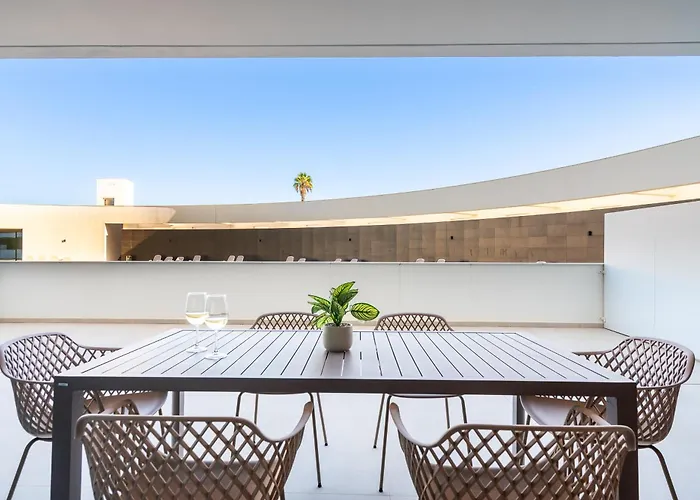 Seabreeze - Luxury Poolside Oasis Lägenhet Lagos